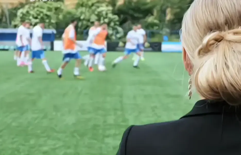 法国电影《Footballers'Moms》足球队的女老板们高清完整版免费在线观看-Footballers'Moms全集无广告高清播放